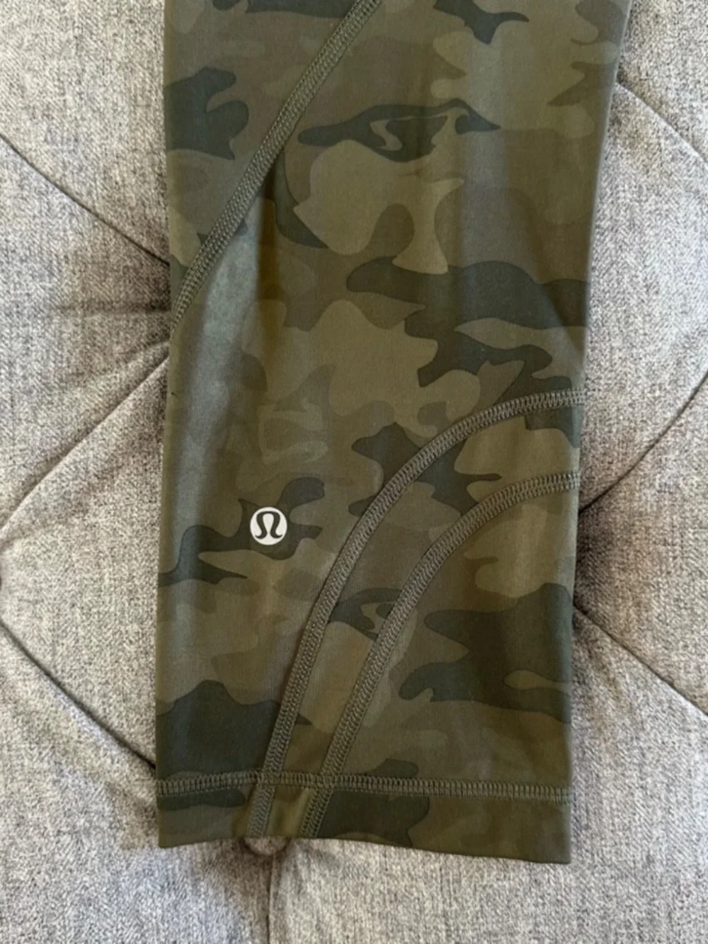 NWOT‎ Lululemon Run Inspire Crop II All Luxtreme Cropped Camouflage Camo